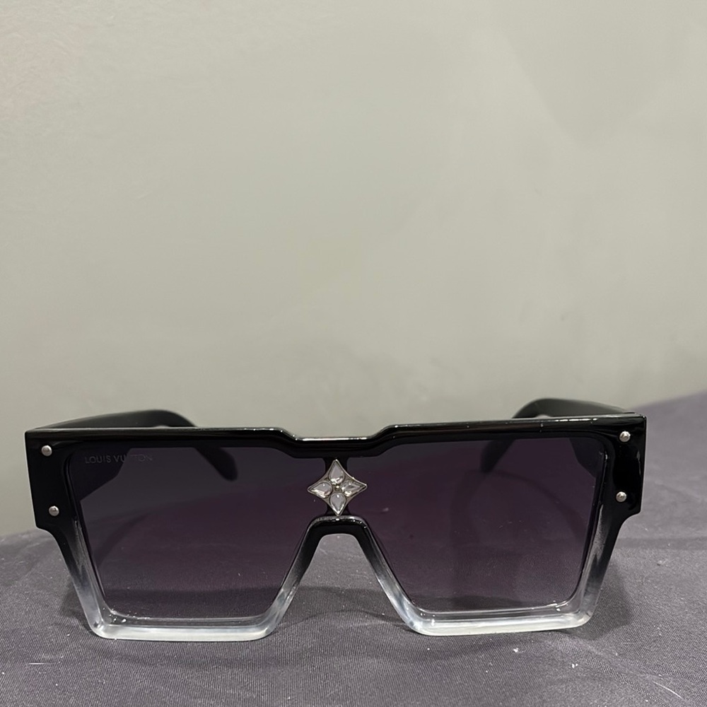 Louis Vuitton Black and Gray Sunglasses